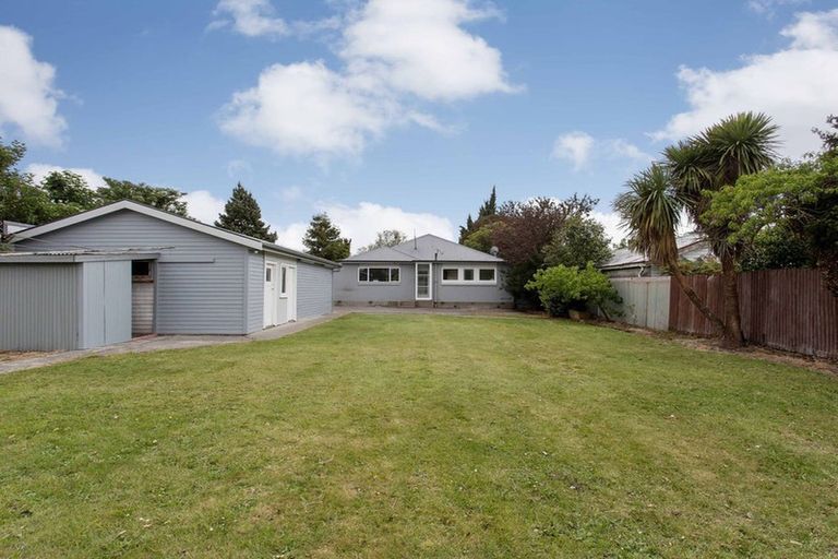 Photo of property in 63 Northcote Road, Northcote, Christchurch, 8052
