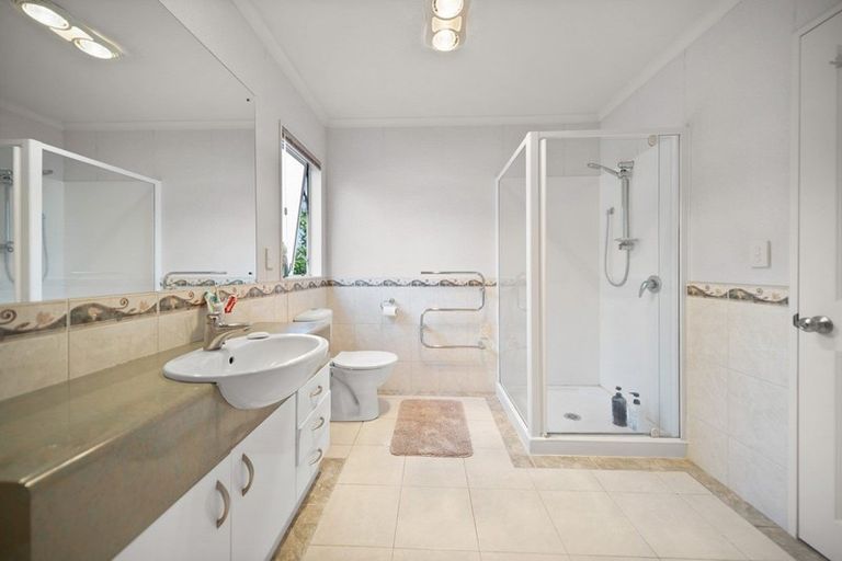 Photo of property in 80 Middlefield Drive, Flat Bush, Auckland, 2016