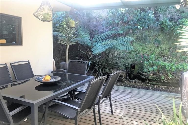 Photo of property in 1/33 Korokoro Road, Korokoro, Lower Hutt, 5012