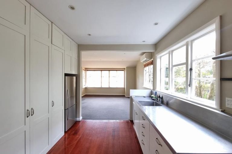 Photo of property in 68 Cashmere Avenue, Khandallah, Wellington, 6035