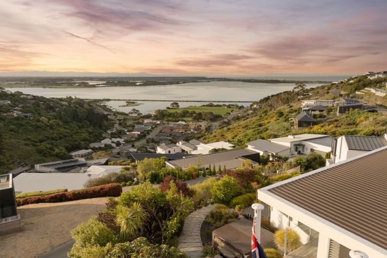 Photo of property in 1 Saint Remy Lane, Redcliffs, Christchurch, 8081