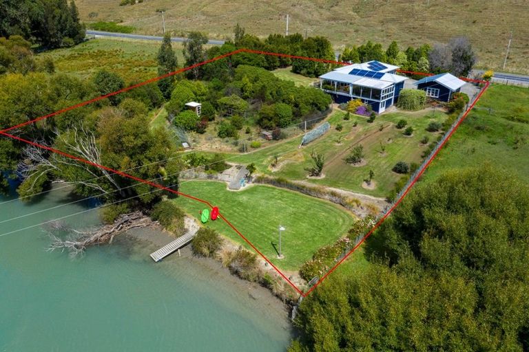 Photo of property in 128 Tauwhareparae Road, Tolaga Bay, 4077