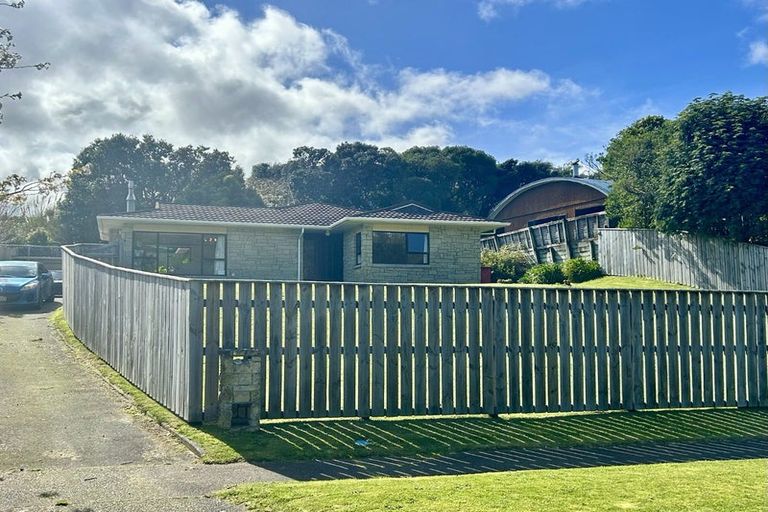 Photo of property in 32 Weggery Drive, Waikanae Beach, Waikanae, 5036