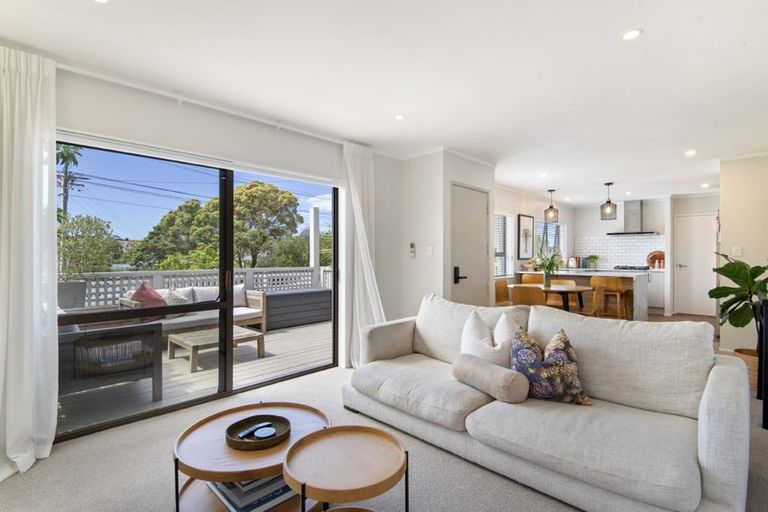 Photo of property in 2/26 Corunna Road, Milford, Auckland, 0620