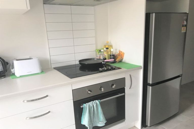 Photo of property in 2/113 Knighton Road, Hillcrest, Hamilton, 3216