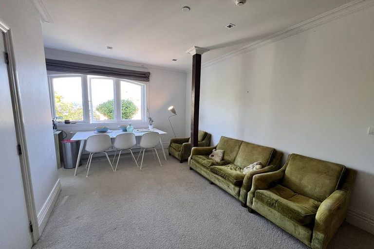 Photo of property in 8 Central Terrace, Kelburn, Wellington, 6012