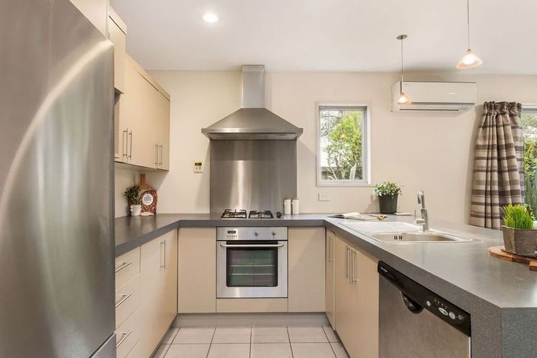 Photo of property in 212a Lincoln Road, Addington, Christchurch, 8024