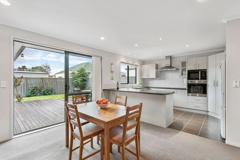 Photo of property in 28a Willis Road, Papakura, 2110