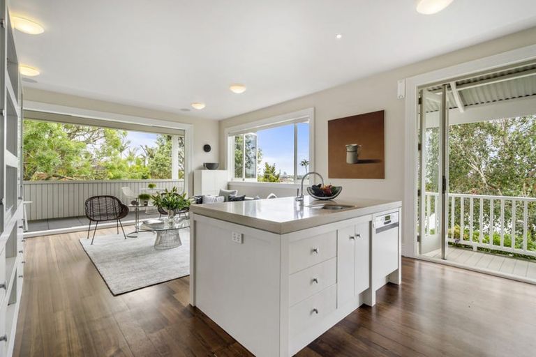 Photo of property in 73 Hinemoa Street, Birkenhead, Auckland, 0626