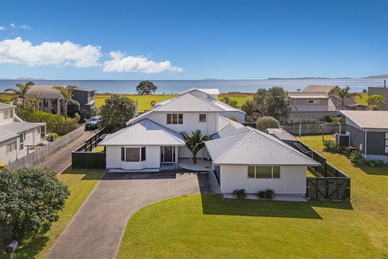Photo of property in 126 Puka Crescent, Matarangi, Whitianga, 3592