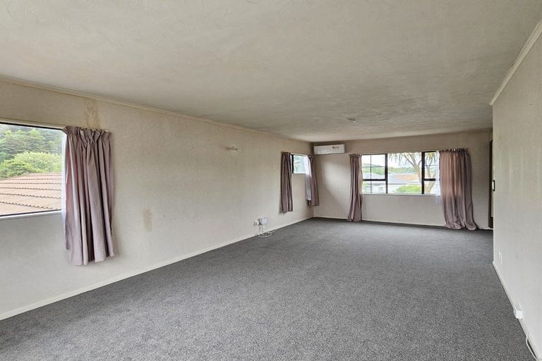 Photo of property in 5b Mclellan Street, Tawa, Wellington, 5028