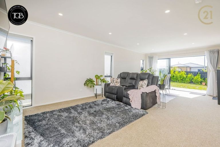 Photo of property in 107 Battalion Drive, Papakura, 2110