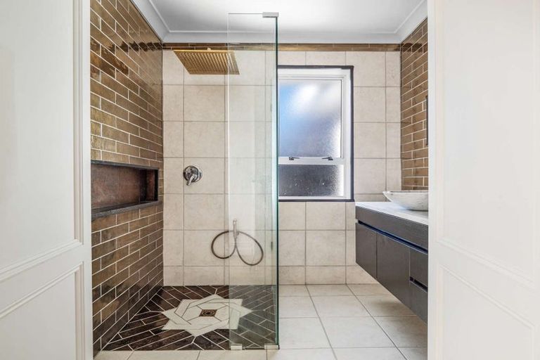 Photo of property in 1/110 Lynwood Road, New Lynn, Auckland, 0600