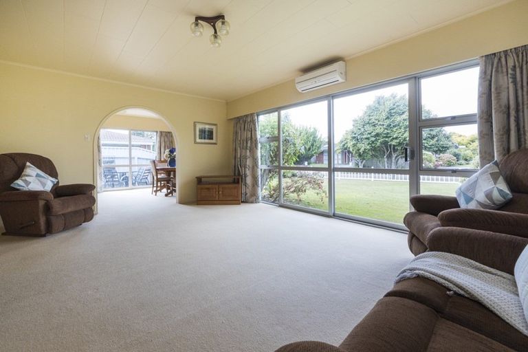 Photo of property in 19 Erin Street, Hokowhitu, Palmerston North, 4410