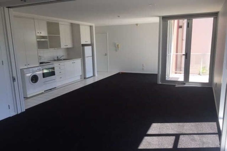 Photo of property in 10/15 Peterborough Street, Christchurch Central, Christchurch, 8013