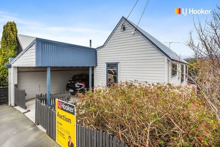 Photo of property in 82 Bay View Road, South Dunedin, Dunedin, 9012