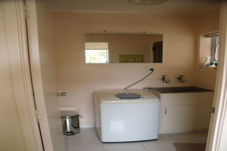 Photo of property in 2/75 Butley Drive, Farm Cove, Auckland, 2012