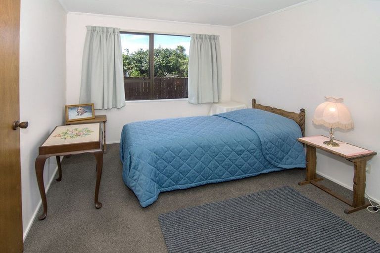 Photo of property in 1 Lowes Place, Solway, Masterton, 5810