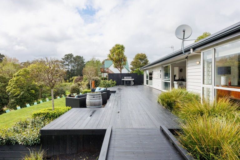 Photo of property in 28 Cashmere Drive, Fitzherbert, Palmerston North, 4410