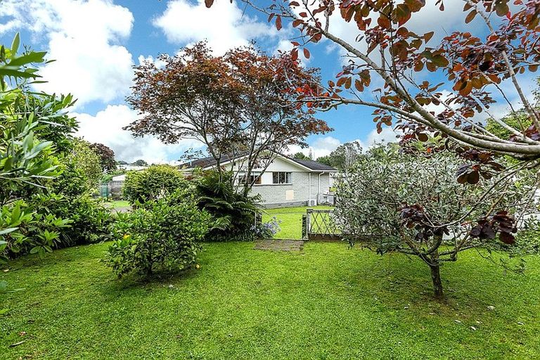 Photo of property in 28 Vancouver Place, Marfell, New Plymouth, 4310