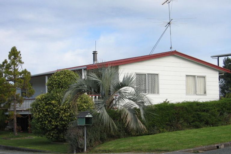 Photo of property in 14 Snells Beach Road, Snells Beach, 0920