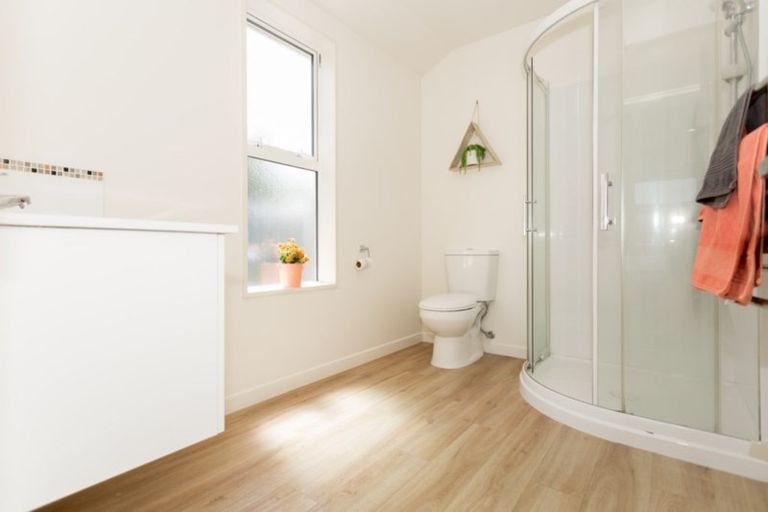 Photo of property in 37 Davaar Crescent, Broomfield, Christchurch, 8042