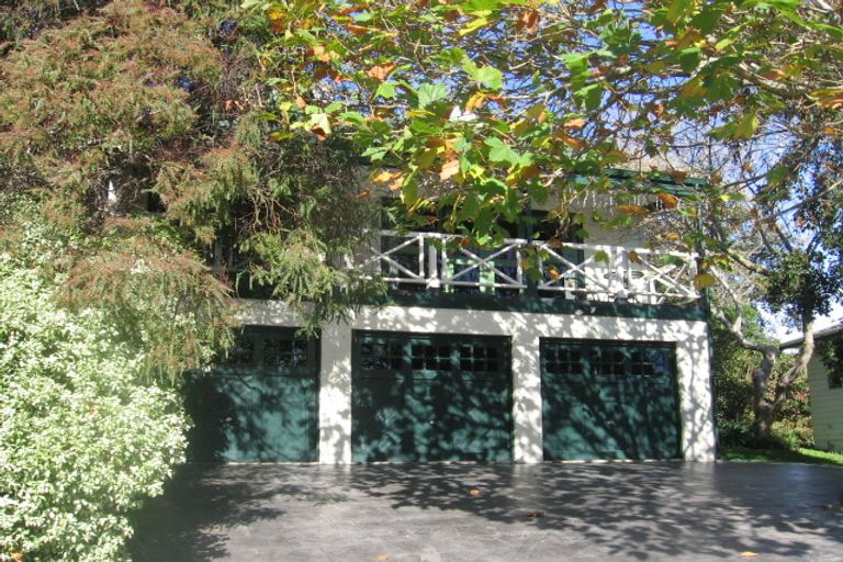 Photo of property in 18 Solander Place, Whitby, Porirua, 5024