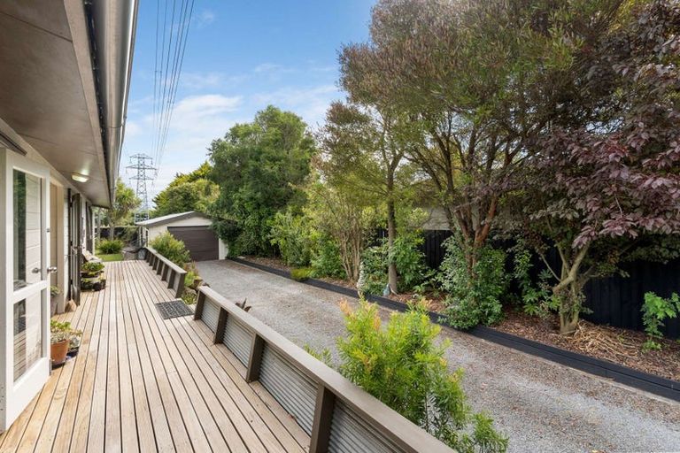 Photo of property in 417 Avonhead Road, Avonhead, Christchurch, 8042