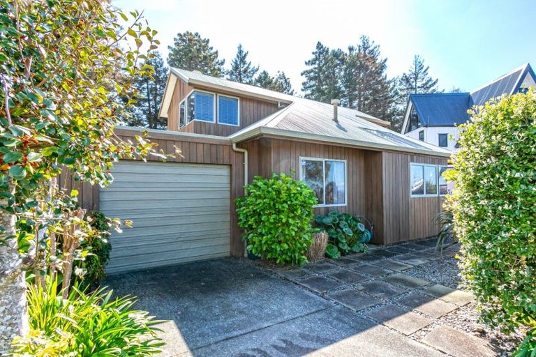 Photo of property in 119 Chevron Crescent, Whangamata, 3620