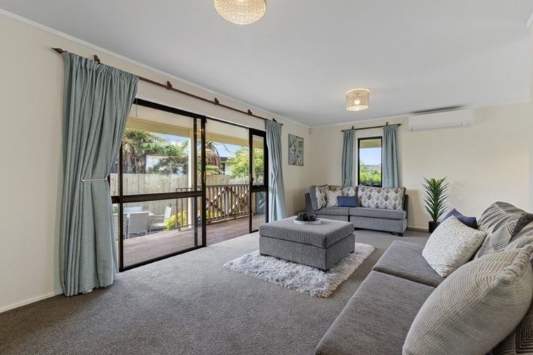 Photo of property in 27 Radiata Street, Fairview Downs, Hamilton, 3214