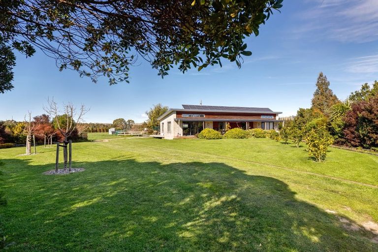 Photo of property in 92 Beacon Road, Dillons Point, Blenheim, 7273