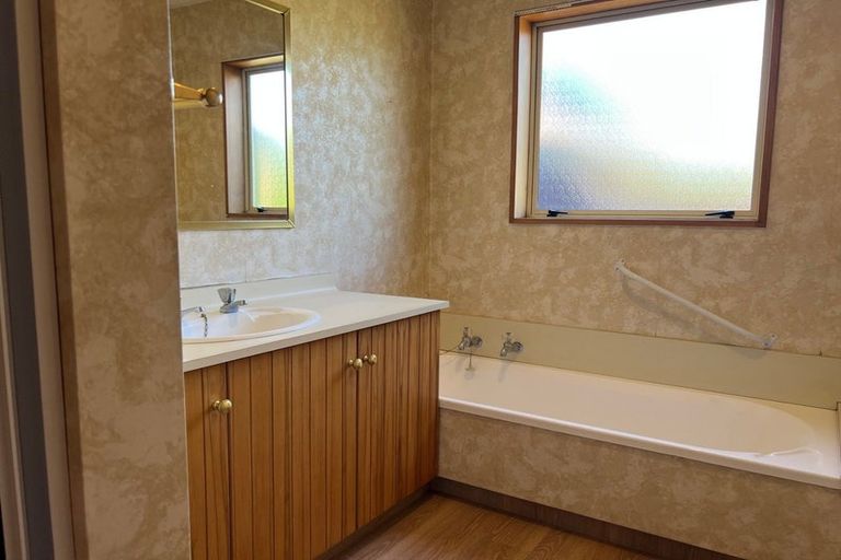 Photo of property in 144 Withells Road, Avonhead, Christchurch, 8042