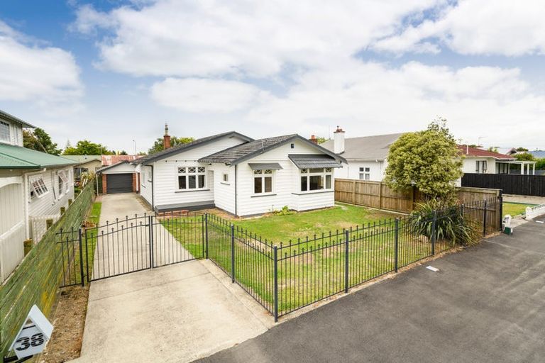 Photo of property in 38 Lyndhurst Street, Takaro, Palmerston North, 4412