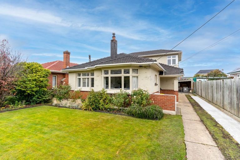 Photo of property in 16 Wycolla Avenue, Saint Clair, Dunedin, 9012