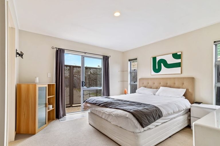 Photo of property in 44a Yeovil Road, Te Atatu Peninsula, Auckland, 0610