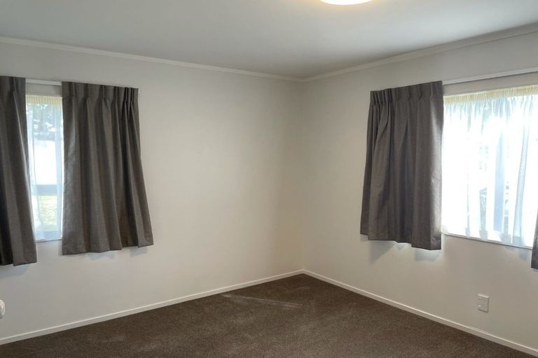 Photo of property in 2/14 Rakaia Rise, Clover Park, Auckland, 2019
