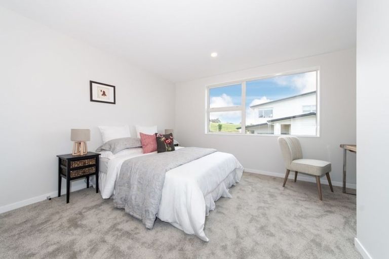 Photo of property in 4 Carder Holland Way, Hobsonville, Auckland, 0618