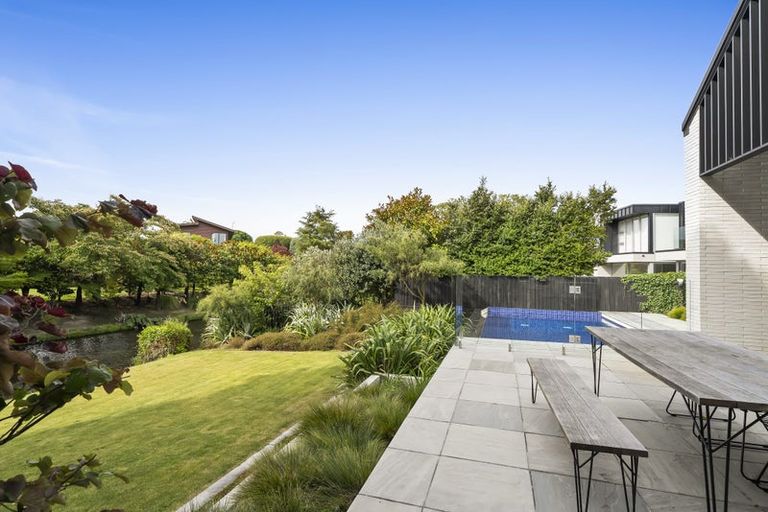 Photo of property in 27 Idris Road, Fendalton, Christchurch, 8052