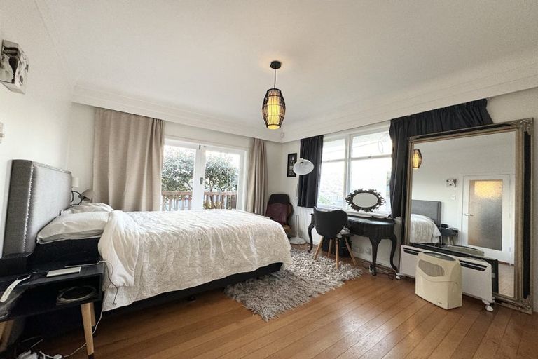 Photo of property in 54 Seymour Road, Sunnyvale, Auckland, 0612