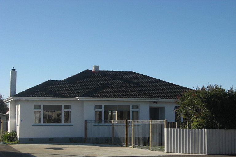 Photo of property in 16 Hair Street, Marton, 4710