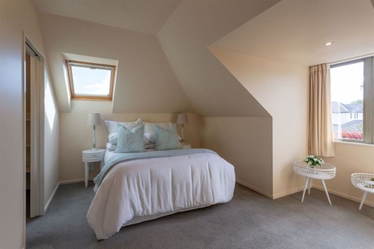 Photo of property in 71 Jeffreys Road, Fendalton, Christchurch, 8052