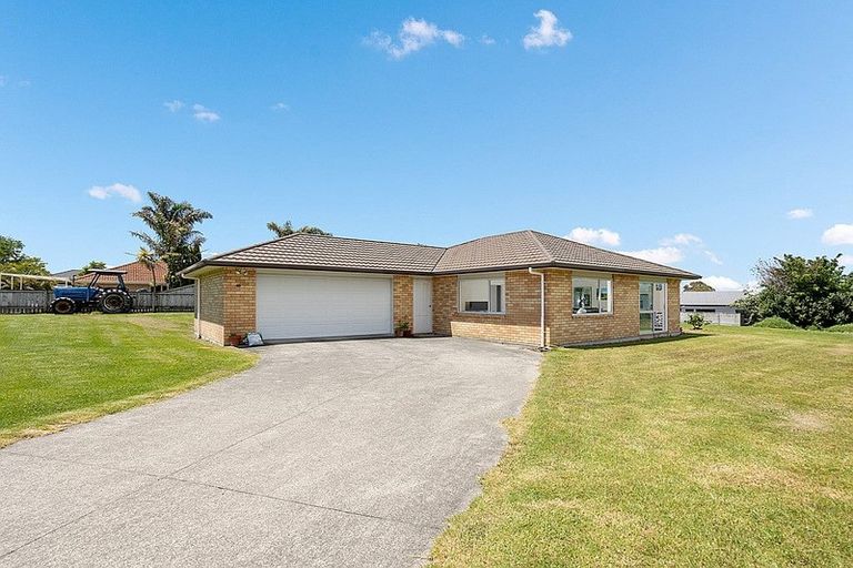 Photo of property in 48 Omana Avenue, Shelly Beach, Helensville, 0874
