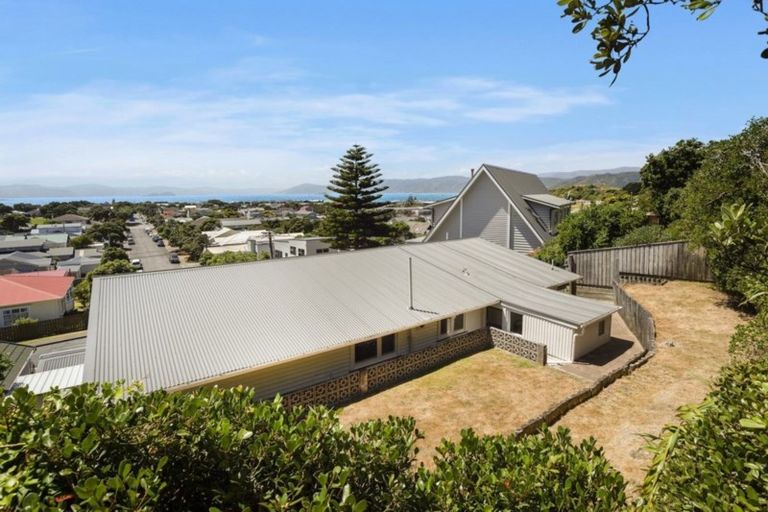 Photo of property in 20 Pinnacle Street, Seatoun, Wellington, 6022