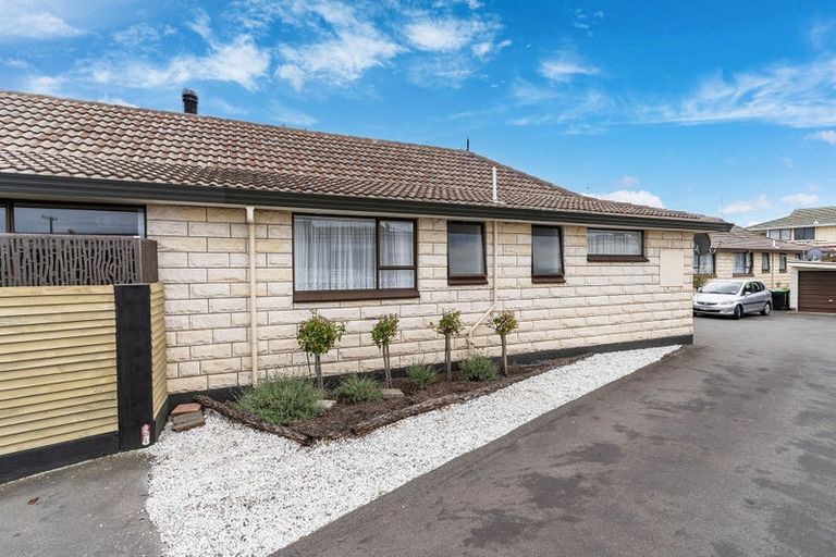 Photo of property in 122b Macandrew Road, South Dunedin, Dunedin, 9012