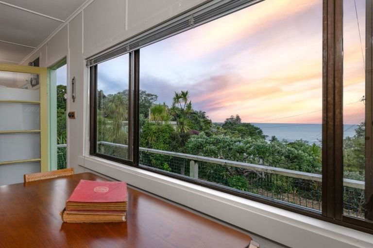 Photo of property in 8 Spray Crescent, Leigh, 0985