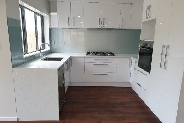 Photo of property in 87d Sturges Road, Henderson, Auckland, 0612