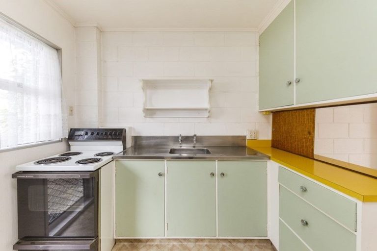 Photo of property in 2/364 Featherston Street, Palmerston North, 4414