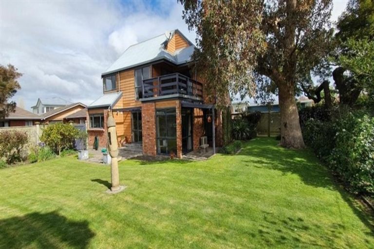 Photo of property in 21 Grey Street, College Estate, Whanganui, 4500