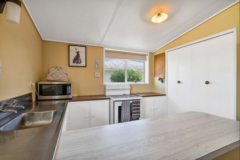 Photo of property in 6b York Street, Eltham, 4322