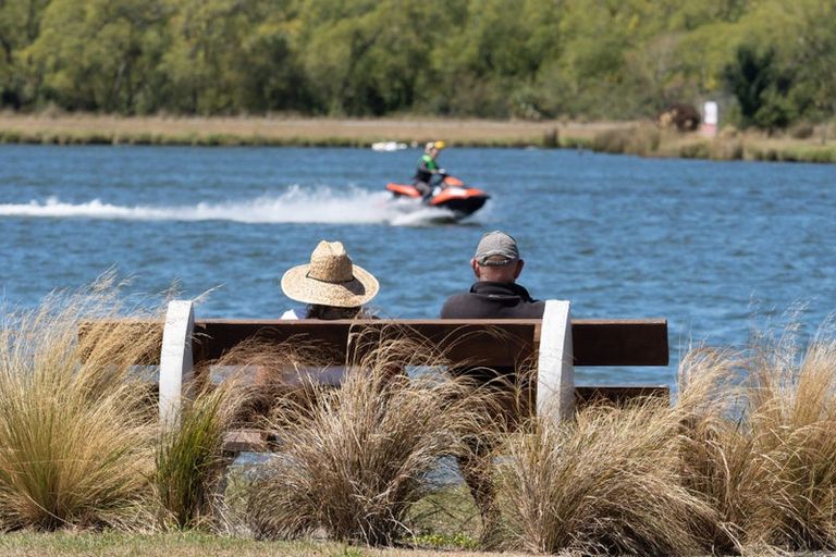 Photo of property in 8 Village Green Drive, Huntingdon, 7774